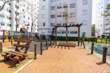 Apartamento à venda com 46m², 2 quartos e 1 vaga Apartamento à venda com 46m², 2 quartos e 1 vagaÁrea comum - Playground