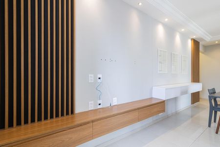 Apartamento à venda com 61m², 1 quarto e 1 vaga Apartamento à venda com 61m², 1 quarto e 1 vagaSala