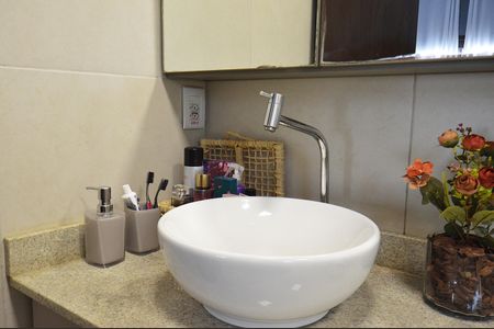 Casa à venda com 100m², 2 quartos e 4 vagasBanheiro da Suíte - Cuba