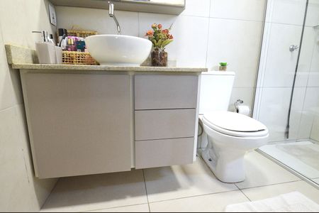 Casa à venda com 100m², 2 quartos e 4 vagasBanheiro da Suíte - Armário