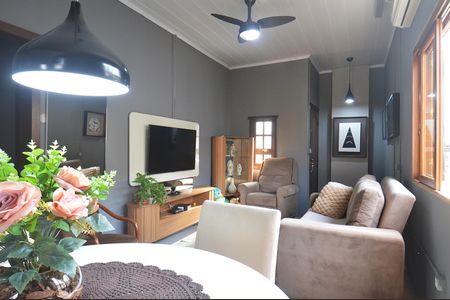 Casa à venda com 100m², 2 quartos e 4 vagasSala