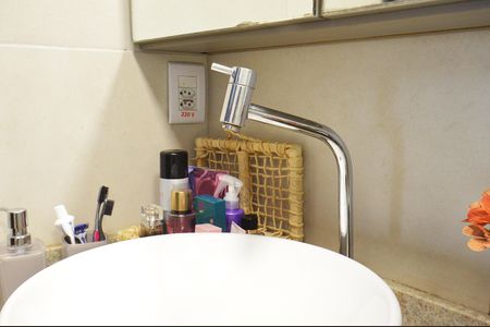 Casa à venda com 100m², 2 quartos e 4 vagasBanheiro da Suíte - Torneira