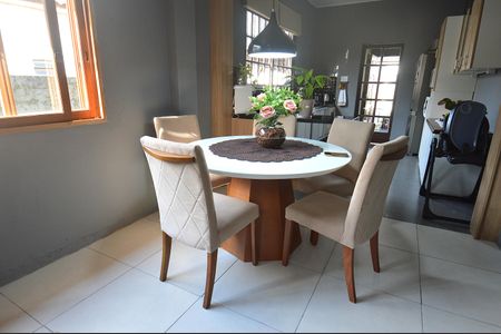 Casa à venda com 100m², 2 quartos e 4 vagasSala de jantar