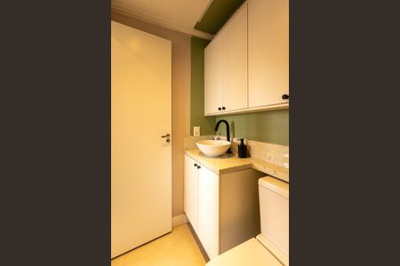 Apartamento à venda com 38m², 2 quartos e sem vaga Apartamento à venda com 38m², 2 quartos e sem vagaBanheiro Social