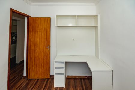 Quarto 2 de apartamento para alugar com 2 quartos, 48m² em Juliana, Belo Horizonte
