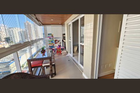 Apartamento à venda com 100m², 3 quartos e 2 vagasVaranda