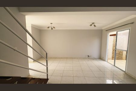 Sala de casa de condomínio para alugar com 3 quartos, 100m² em Jardim Shangai, Jundiaí