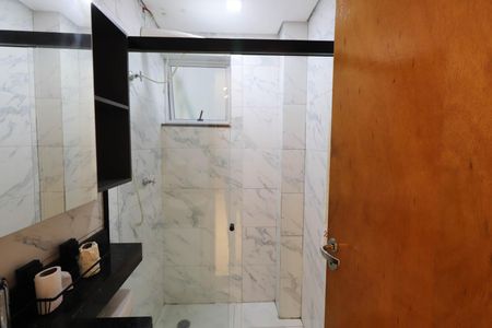 Apartamento à venda com 38m², 2 quartos e sem vaga Apartamento à venda com 38m², 2 quartos e sem vagaBanheiro