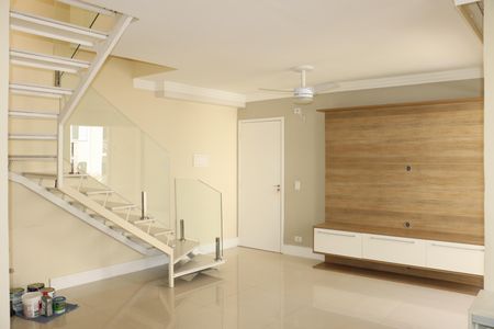 Sala de apartamento para alugar com 2 quartos, 100m² em Parque Frondoso, Cotia