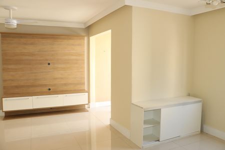 Sala de apartamento para alugar com 2 quartos, 100m² em Parque Frondoso, Cotia