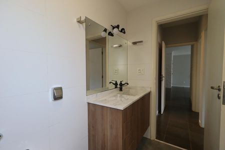 Apartamento para alugar com 122m², 3 quartos e 2 vagas Apartamento para alugar com 122m², 3 quartos e 2 vagasBanheiro