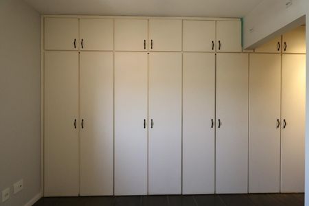 Apartamento para alugar com 122m², 3 quartos e 2 vagas Apartamento para alugar com 122m², 3 quartos e 2 vagasSuíte