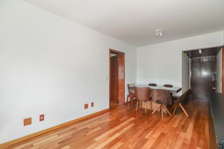 Sala de apartamento para alugar com 1 quarto, 55m² em Independência, Porto Alegre