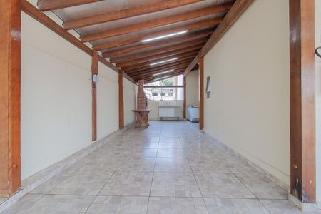 Apartamento para alugar com 47m², 2 quartos e 2 vagas Apartamento para alugar com 47m², 2 quartos e 2 vagasÁrea comum - Churrasqueira