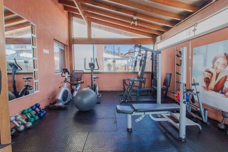 Apartamento para alugar com 47m², 2 quartos e 2 vagas Apartamento para alugar com 47m², 2 quartos e 2 vagasÁrea comum - Academia