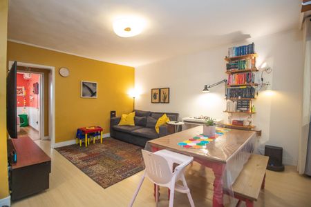 Apartamento à venda com 75m², 2 quartos e 1 vaga Apartamento à venda com 75m², 2 quartos e 1 vagaSala