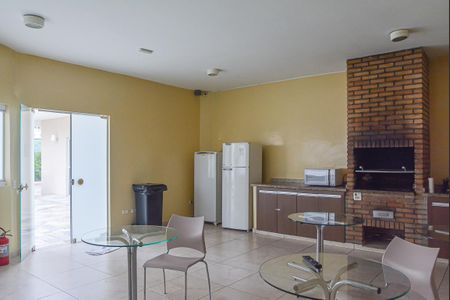 Apartamento à venda com 48m², 2 quartos e 1 vaga Apartamento à venda com 48m², 2 quartos e 1 vagaÁrea comum - Churrasqueira