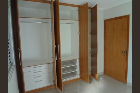 Apartamento para alugar com 135m², 4 quartos e 3 vagasSuíte
