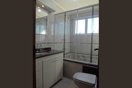 Apartamento para alugar com 135m², 4 quartos e 3 vagasBanheiro da Suíte