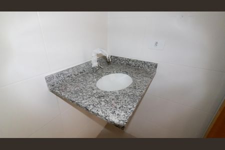 Apartamento à venda com 33m², 2 quartos e sem vaga Apartamento à venda com 33m², 2 quartos e sem vagaBanheiro