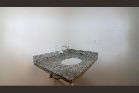 Apartamento à venda com 33m², 2 quartos e sem vaga Apartamento à venda com 33m², 2 quartos e sem vagaBanheiro