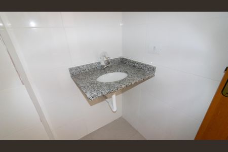 Apartamento à venda com 33m², 2 quartos e sem vaga Apartamento à venda com 33m², 2 quartos e sem vagaBanheiro