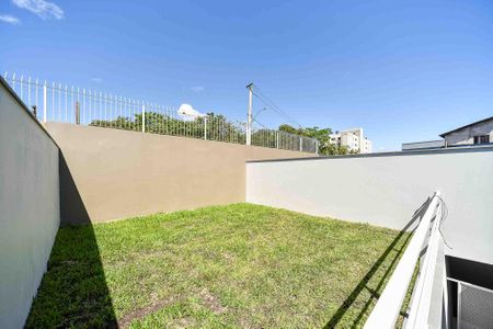 Casa à venda com 198m², 3 quartos e 2 vagas Casa à venda com 198m², 3 quartos e 2 vagasTerraço