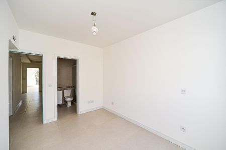 Casa à venda com 198m², 3 quartos e 2 vagas Casa à venda com 198m², 3 quartos e 2 vagasSuíte 3