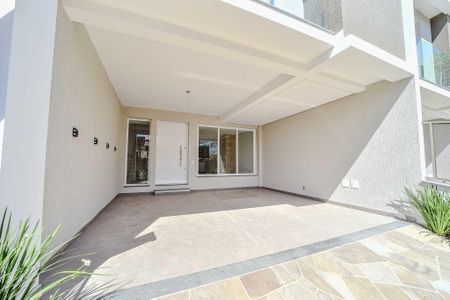 Casa à venda com 198m², 3 quartos e 2 vagas Casa à venda com 198m², 3 quartos e 2 vagasGaragem