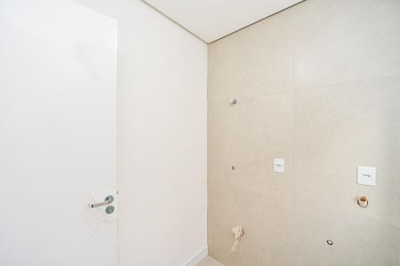 Casa à venda com 198m², 3 quartos e 2 vagas Casa à venda com 198m², 3 quartos e 2 vagasLavanderia