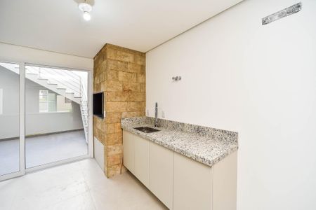 Casa à venda com 198m², 3 quartos e 2 vagas Casa à venda com 198m², 3 quartos e 2 vagasCozinha