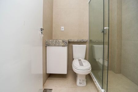 Casa à venda com 198m², 3 quartos e 2 vagas Casa à venda com 198m², 3 quartos e 2 vagasBanheiro da Suíte 3
