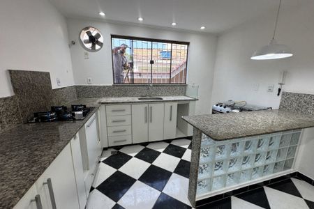 Casa para alugar com 80m², 2 quartos e sem vaga Casa para alugar com 80m², 2 quartos e sem vagaCozinha