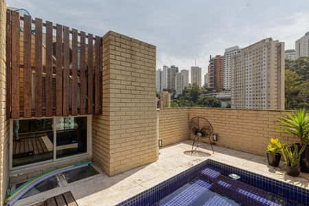 Apartamento à venda com 200m², 3 quartos e 3 vagasPiscina Privada