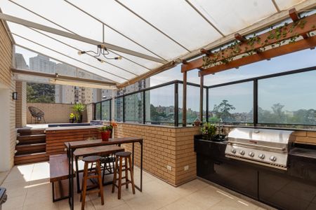 Apartamento à venda com 200m², 3 quartos e 3 vagasCobertura