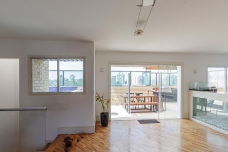 Apartamento à venda com 200m², 3 quartos e 3 vagasCobertura