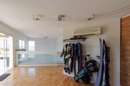 Apartamento à venda com 200m², 3 quartos e 3 vagasCobertura