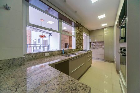 Apartamento à venda com 161m², 3 quartos e 3 vagas Apartamento à venda com 161m², 3 quartos e 3 vagasCozinha