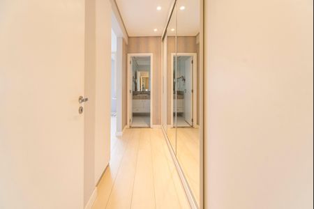 Apartamento à venda com 161m², 3 quartos e 3 vagas Apartamento à venda com 161m², 3 quartos e 3 vagasSuíte 3