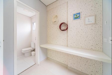 Apartamento à venda com 161m², 3 quartos e 3 vagas Apartamento à venda com 161m², 3 quartos e 3 vagasQuarto de Serviço