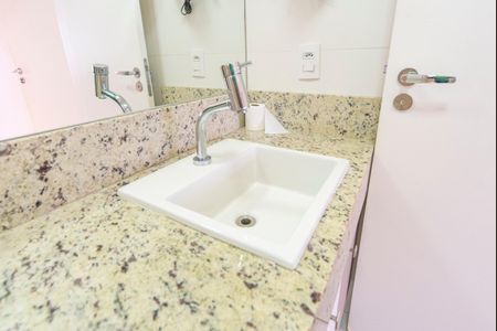 Apartamento à venda com 161m², 3 quartos e 3 vagas Apartamento à venda com 161m², 3 quartos e 3 vagasBanheiro da Suíte 2