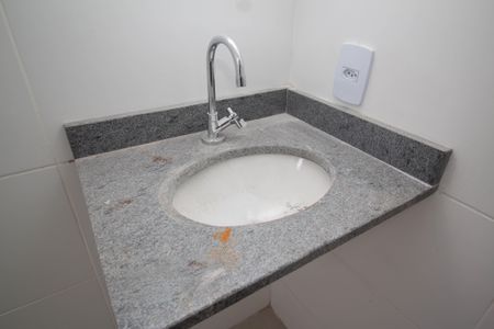 Apartamento à venda com 51m², 2 quartos e 1 vaga Apartamento à venda com 51m², 2 quartos e 1 vagaBanheiro da Suíte