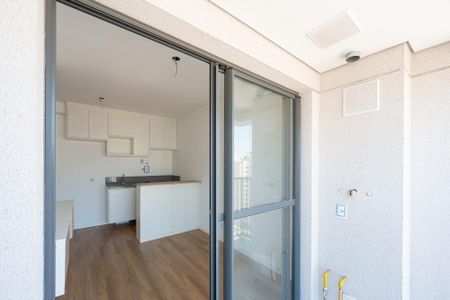 Apartamento à venda com 30m², 1 quarto e sem vaga Apartamento à venda com 30m², 1 quarto e sem vagaVaranda