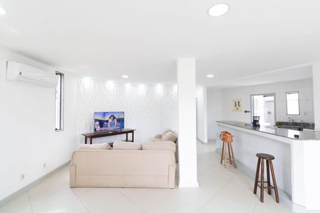 Sala/Cozinha de casa para alugar com 2 quartos, 320m² em Guaratiba, Rio de Janeiro