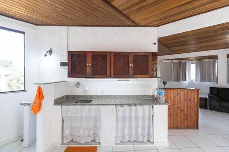 Casa para alugar com 320m², 2 quartos e 2 vagas Casa para alugar com 320m², 2 quartos e 2 vagasEdicula