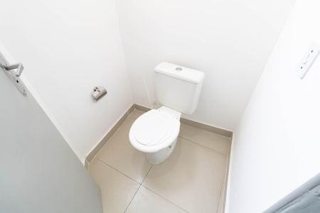 Casa para alugar com 320m², 2 quartos e 2 vagas Casa para alugar com 320m², 2 quartos e 2 vagasLavabo