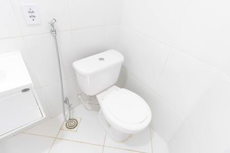 Casa para alugar com 320m², 2 quartos e 2 vagas Casa para alugar com 320m², 2 quartos e 2 vagasBanheiro da Suíte 1