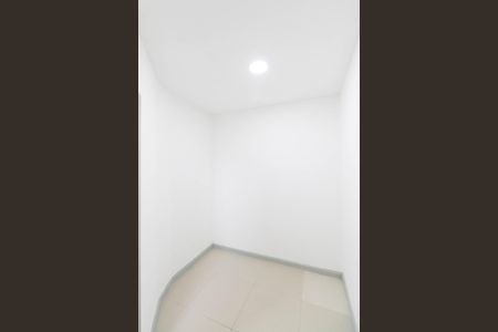 Casa para alugar com 320m², 2 quartos e 2 vagas Casa para alugar com 320m², 2 quartos e 2 vagasCloset da suíte 2