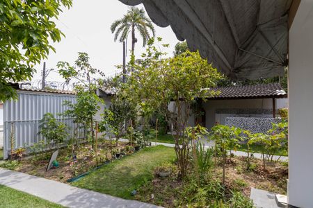 Casa para alugar com 320m², 2 quartos e 2 vagas Casa para alugar com 320m², 2 quartos e 2 vagasÁrea externa