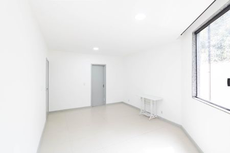 Casa para alugar com 320m², 2 quartos e 2 vagas Casa para alugar com 320m², 2 quartos e 2 vagasSuíte 1